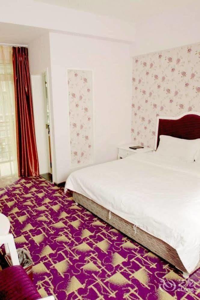 Chengdu Lilac Hotel Fei Cheng Branch Екстериор снимка